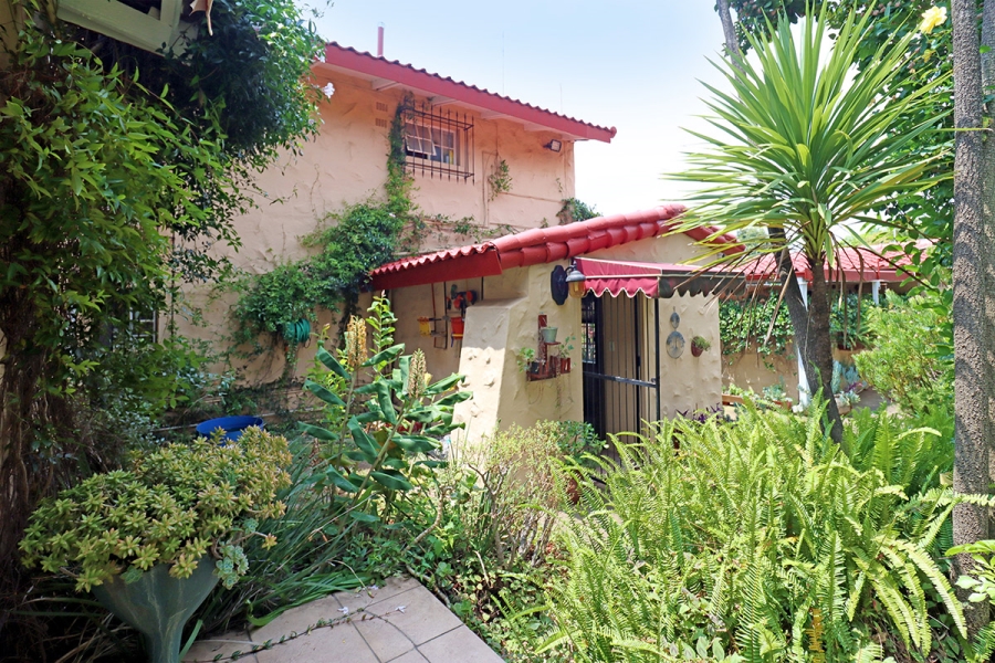 4 Bedroom Property for Sale in Percelia Estate Gauteng