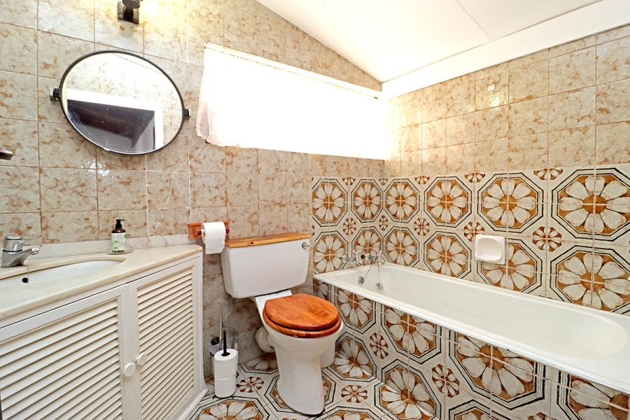 4 Bedroom Property for Sale in Percelia Estate Gauteng