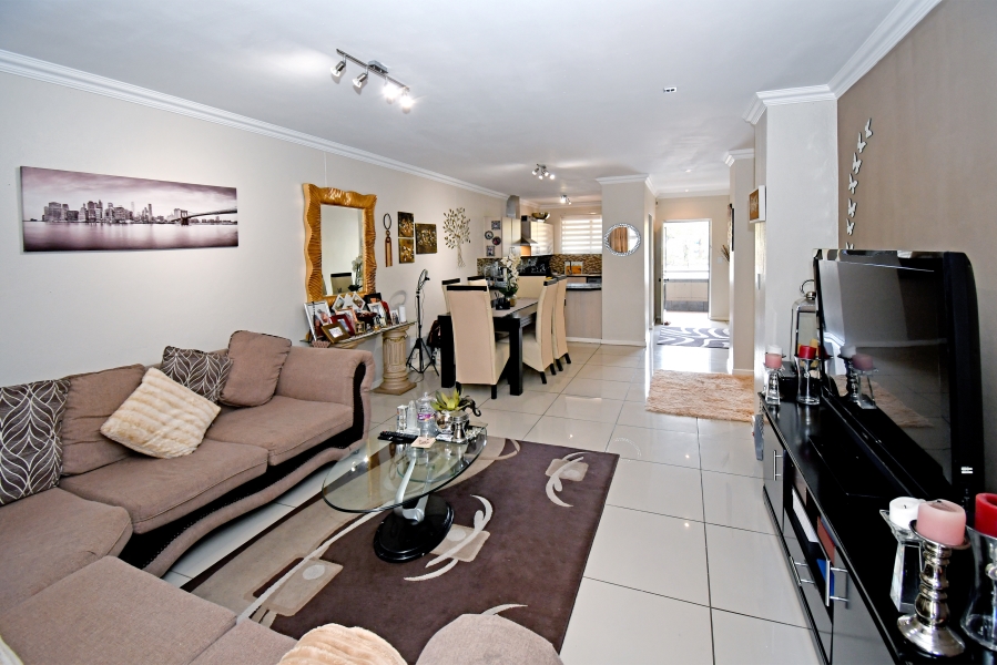 2 Bedroom Property for Sale in Morningside Gauteng