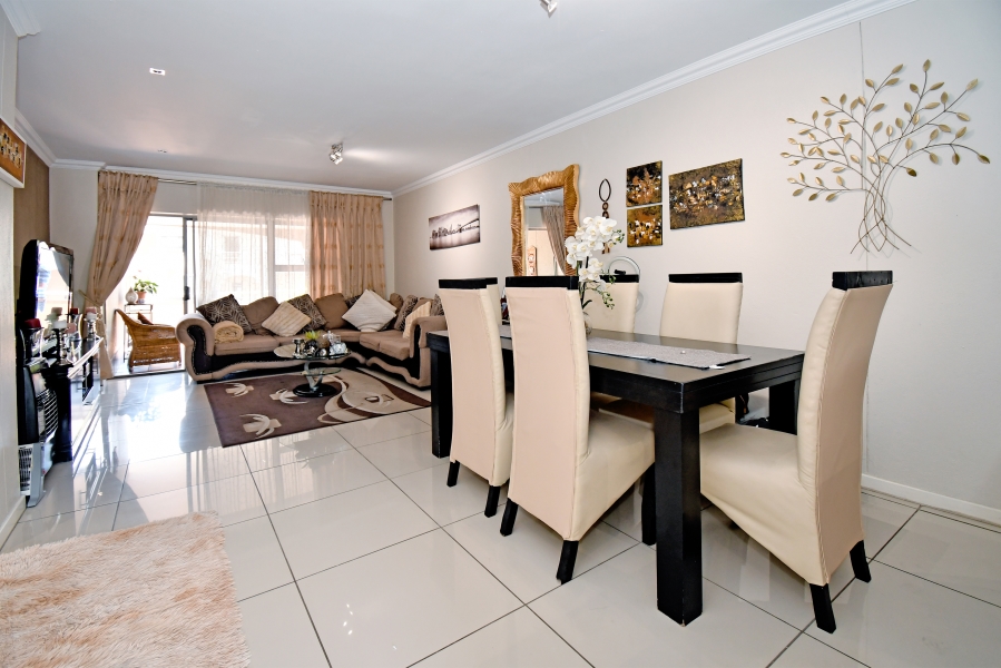 2 Bedroom Property for Sale in Morningside Gauteng
