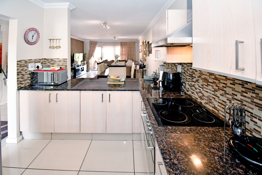 2 Bedroom Property for Sale in Morningside Gauteng