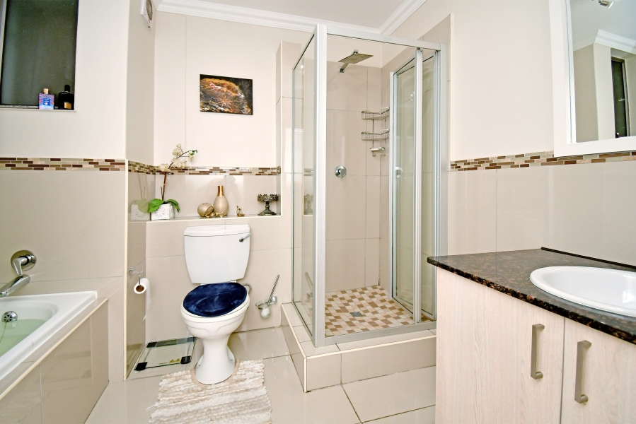 2 Bedroom Property for Sale in Morningside Gauteng