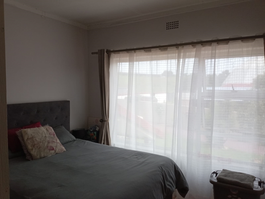 4 Bedroom Property for Sale in Glenanda Gauteng