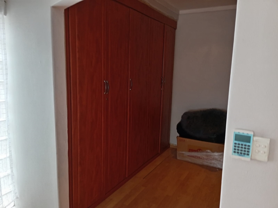 4 Bedroom Property for Sale in Glenanda Gauteng