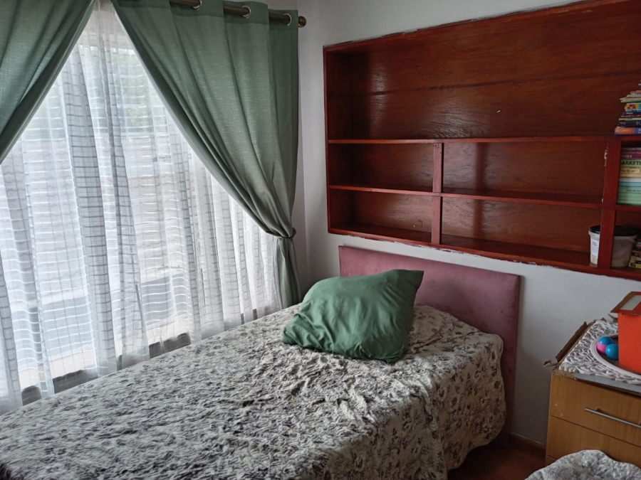 4 Bedroom Property for Sale in Glenanda Gauteng