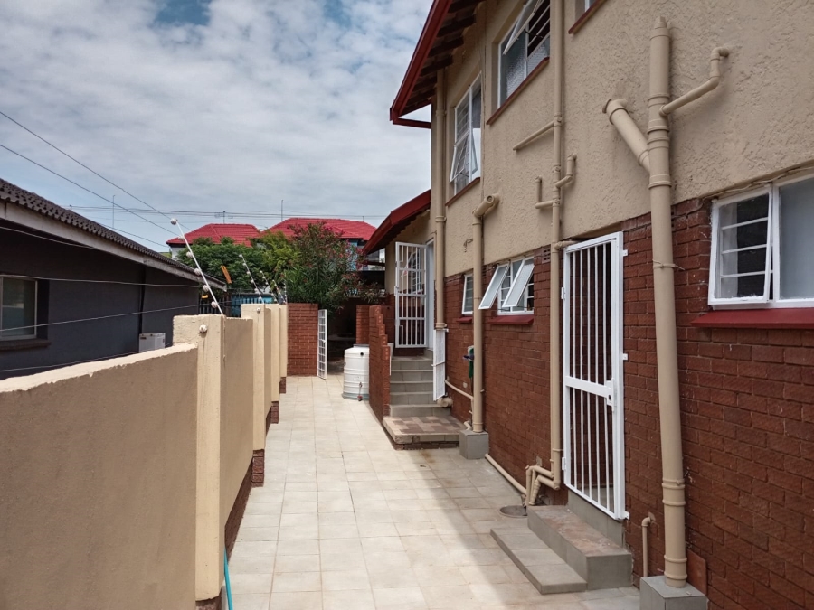 4 Bedroom Property for Sale in Glenanda Gauteng