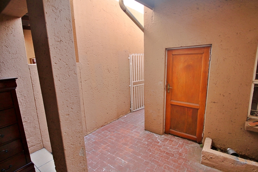 2 Bedroom Property for Sale in Edleen Gauteng