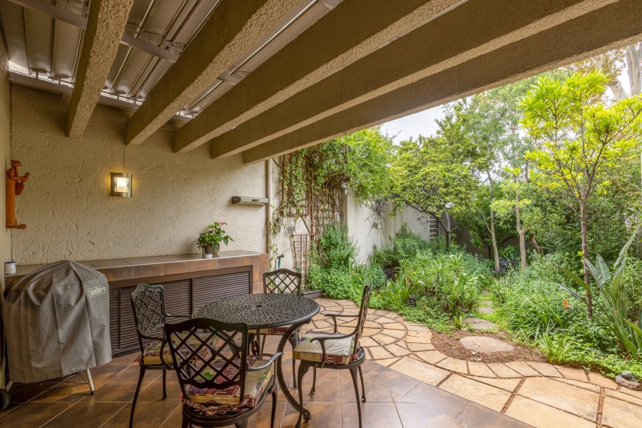 To Let 3 Bedroom Property for Rent in Rosebank Gauteng