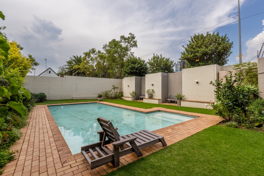 To Let 3 Bedroom Property for Rent in Rosebank Gauteng