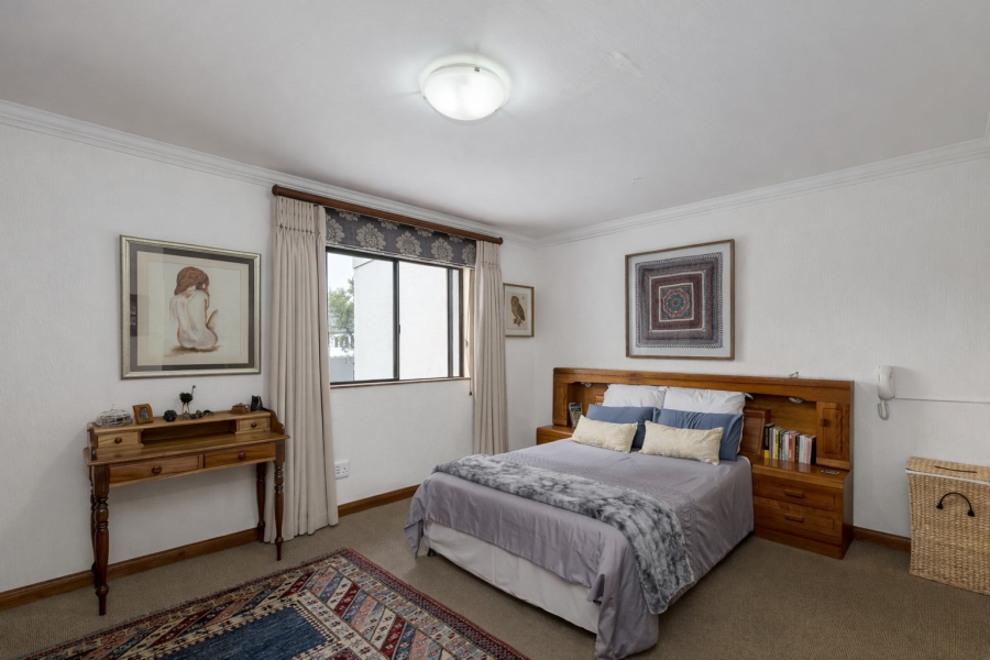 To Let 3 Bedroom Property for Rent in Rosebank Gauteng