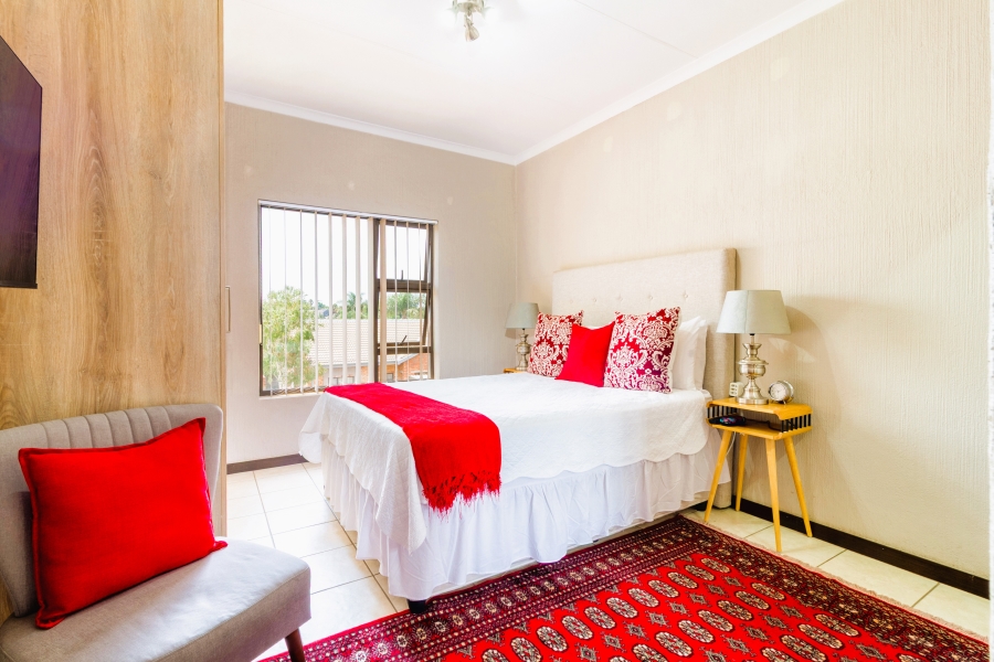 2 Bedroom Property for Sale in Wilgeheuwel Gauteng