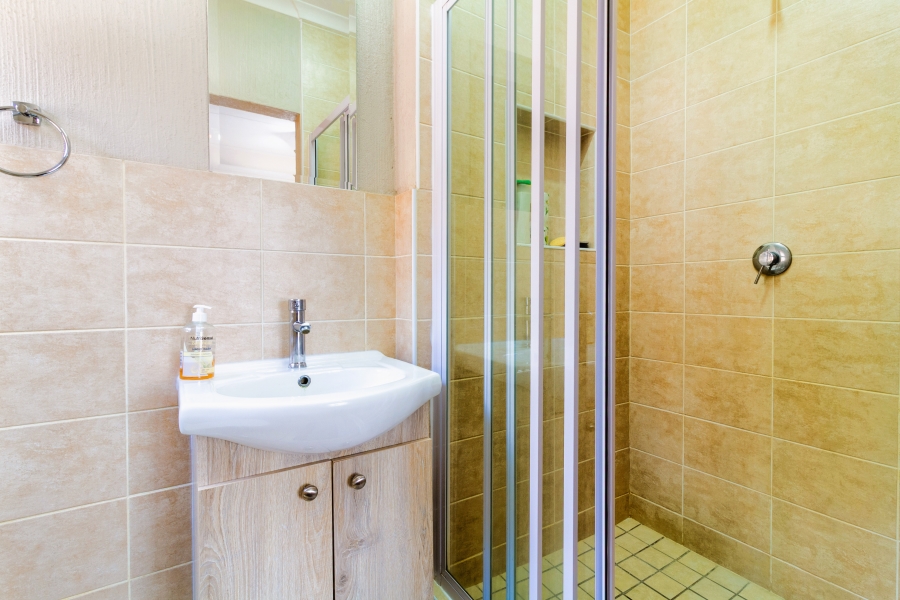 2 Bedroom Property for Sale in Wilgeheuwel Gauteng