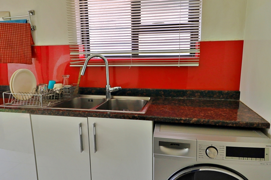 3 Bedroom Property for Sale in Glen Erasmia Gauteng