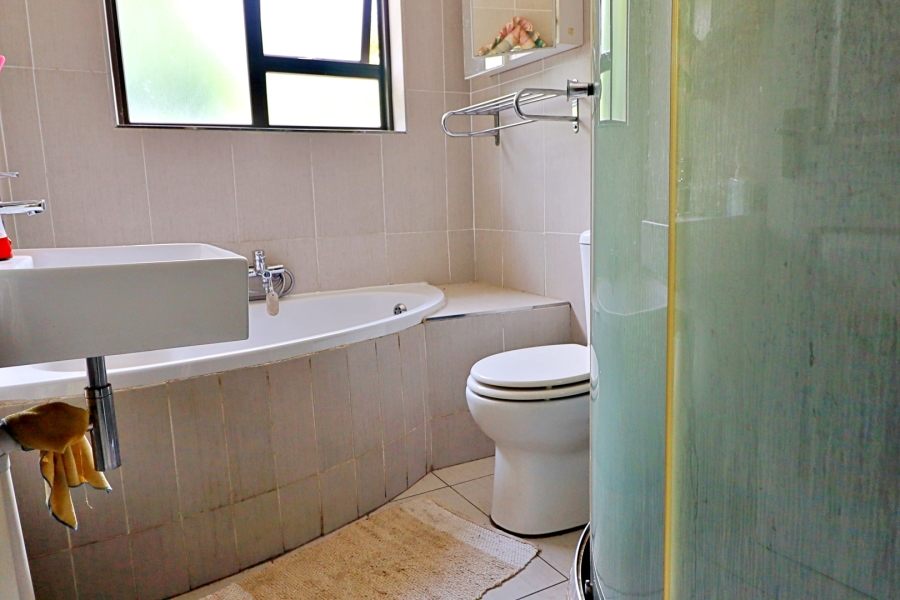 3 Bedroom Property for Sale in Glen Erasmia Gauteng