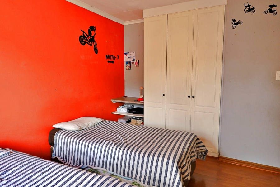 3 Bedroom Property for Sale in Glen Erasmia Gauteng