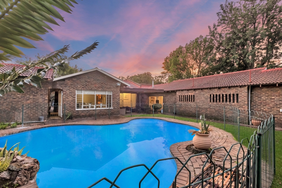 4 Bedroom Property for Sale in Gallo Manor Gauteng