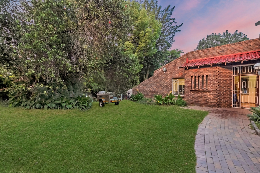 4 Bedroom Property for Sale in Gallo Manor Gauteng