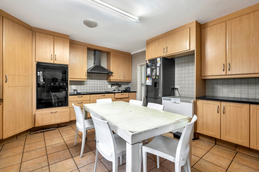 4 Bedroom Property for Sale in Gallo Manor Gauteng