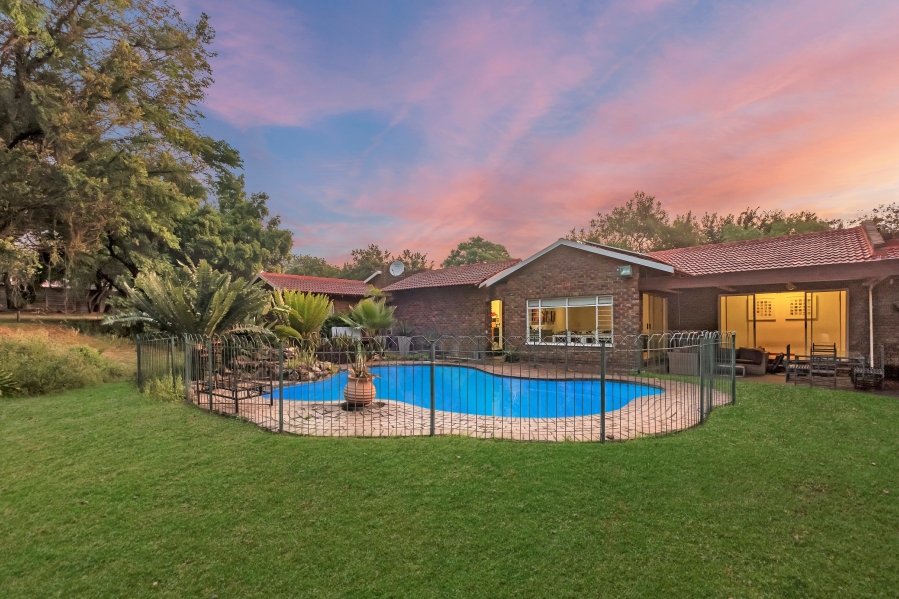 4 Bedroom Property for Sale in Gallo Manor Gauteng