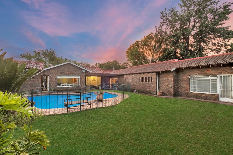 4 Bedroom Property for Sale in Gallo Manor Gauteng