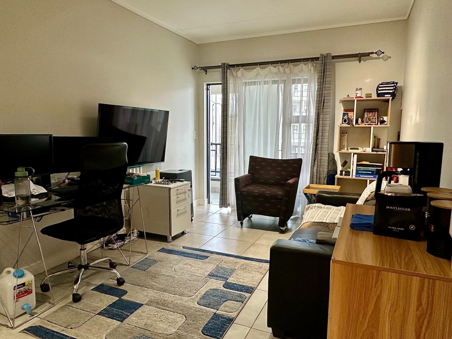 1 Bedroom Property for Sale in Waterfall Gauteng