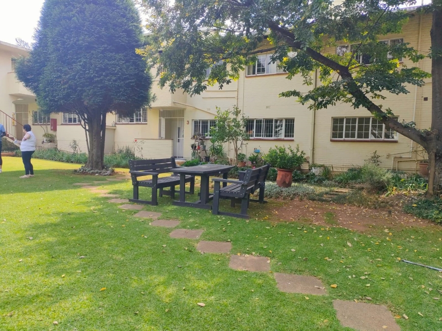 To Let 2 Bedroom Property for Rent in Victory Park Gauteng