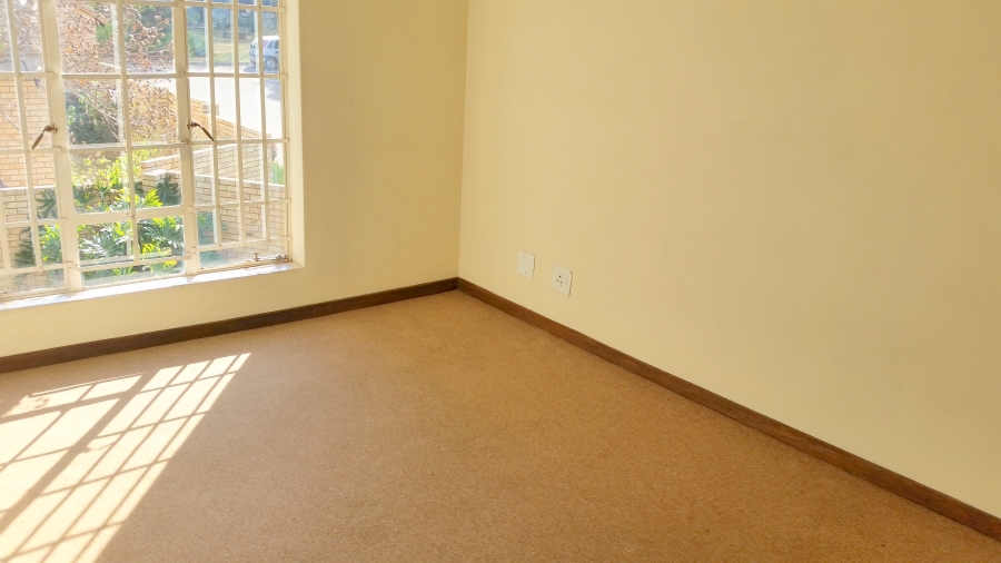 To Let 3 Bedroom Property for Rent in Die Hoewes Gauteng