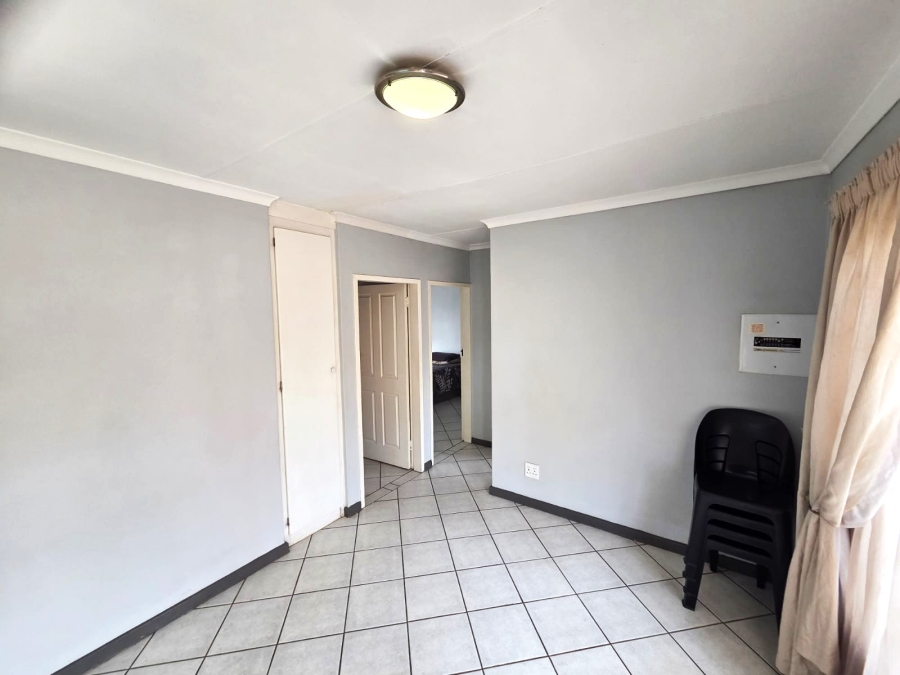 2 Bedroom Property for Sale in Magalieskruin Gauteng