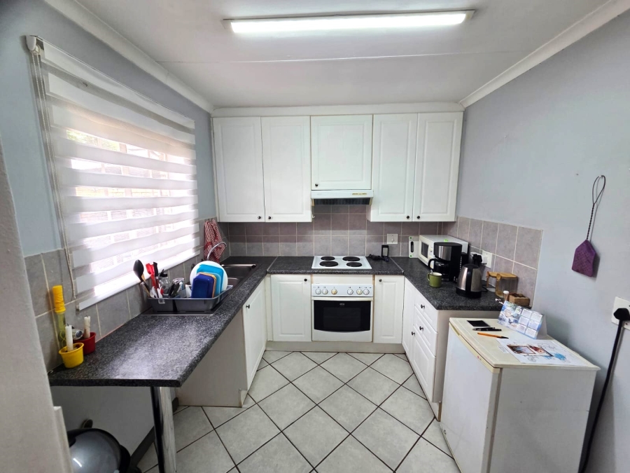 2 Bedroom Property for Sale in Magalieskruin Gauteng