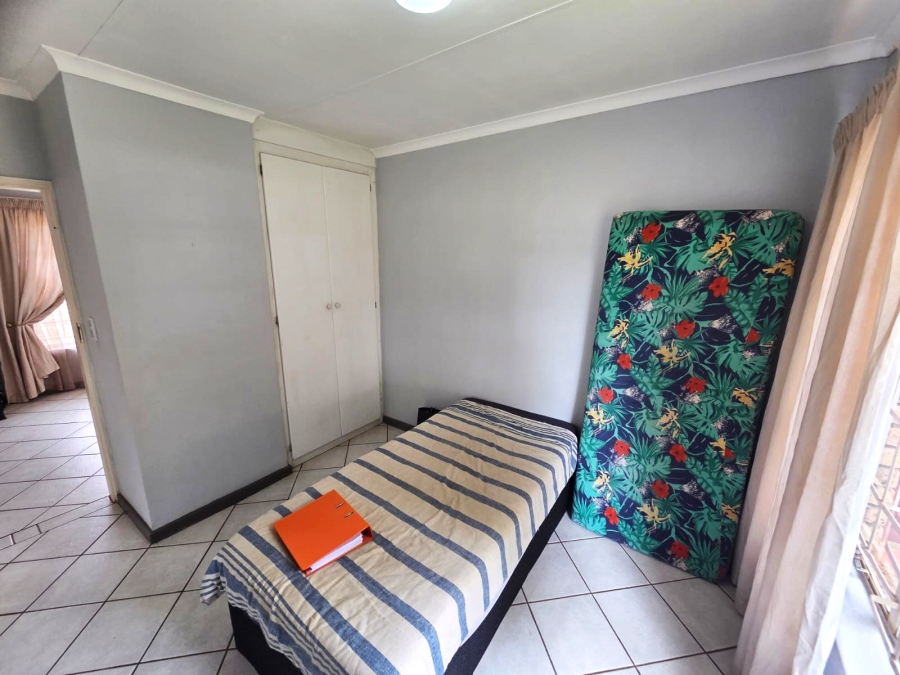 2 Bedroom Property for Sale in Magalieskruin Gauteng