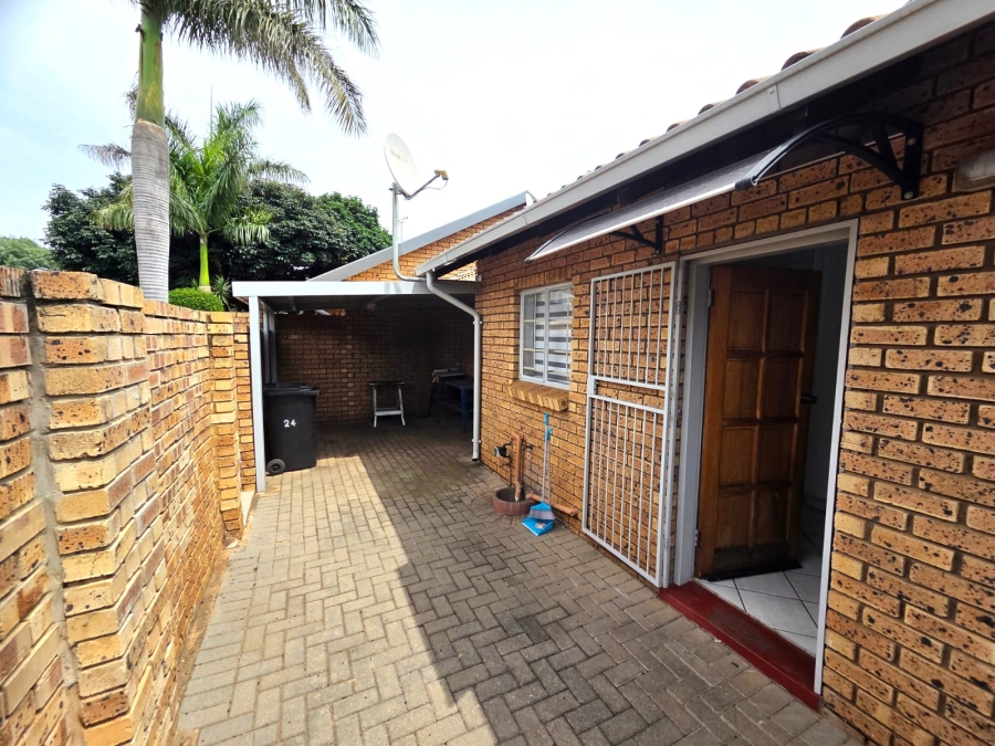 2 Bedroom Property for Sale in Magalieskruin Gauteng