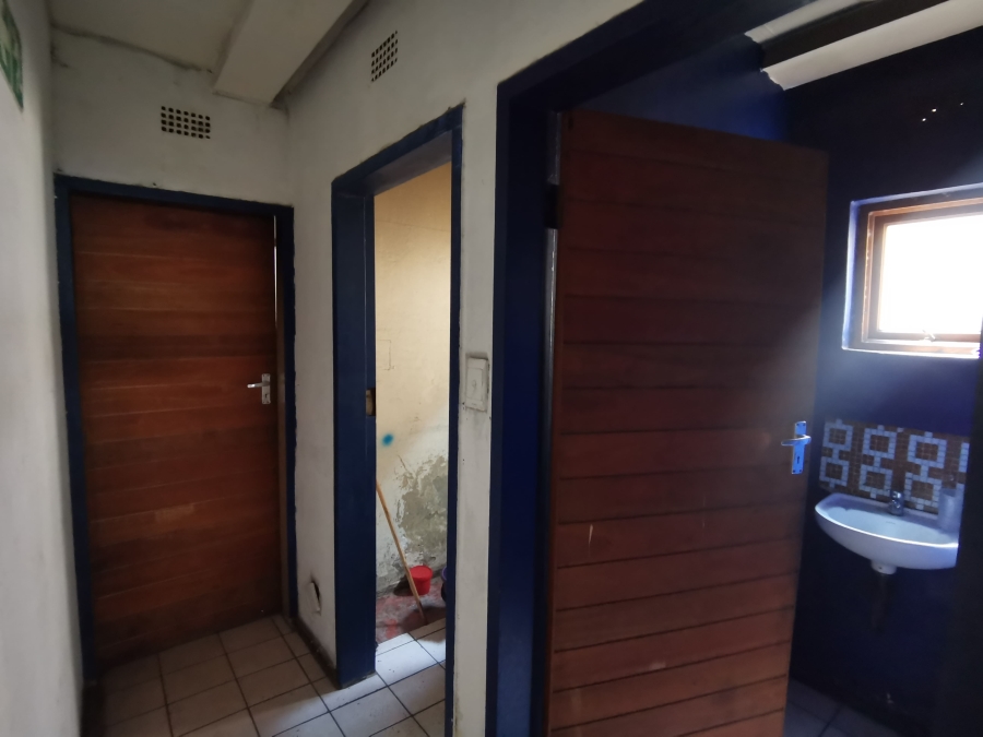 Commercial Property for Sale in Kew Industrial Gauteng