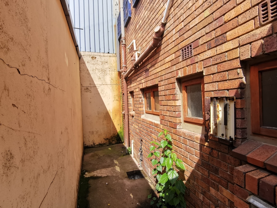 Commercial Property for Sale in Kew Industrial Gauteng