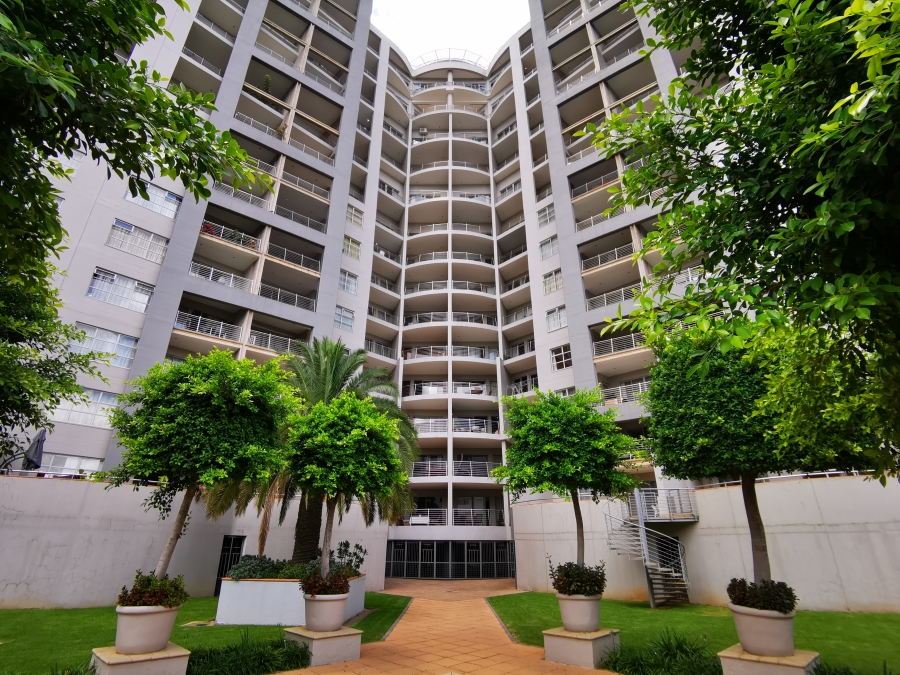 1 Bedroom Property for Sale in Sandhurst Gauteng