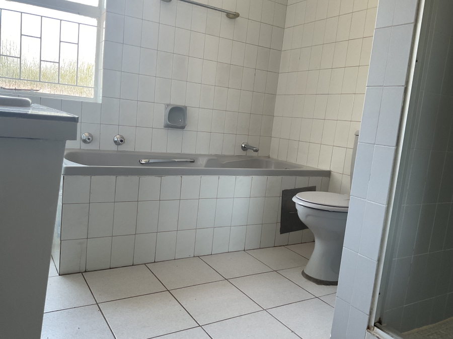 3 Bedroom Property for Sale in Kilner Park Gauteng