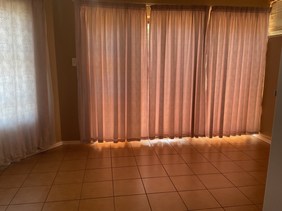 3 Bedroom Property for Sale in Kilner Park Gauteng