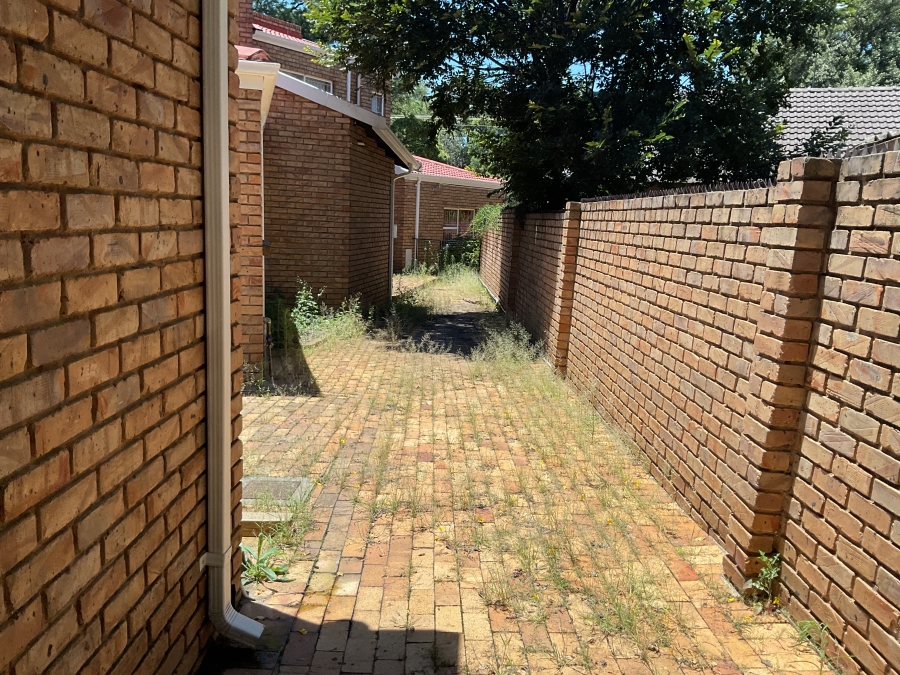 3 Bedroom Property for Sale in Kilner Park Gauteng