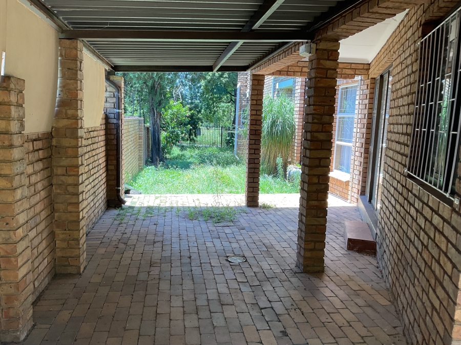 3 Bedroom Property for Sale in Kilner Park Gauteng