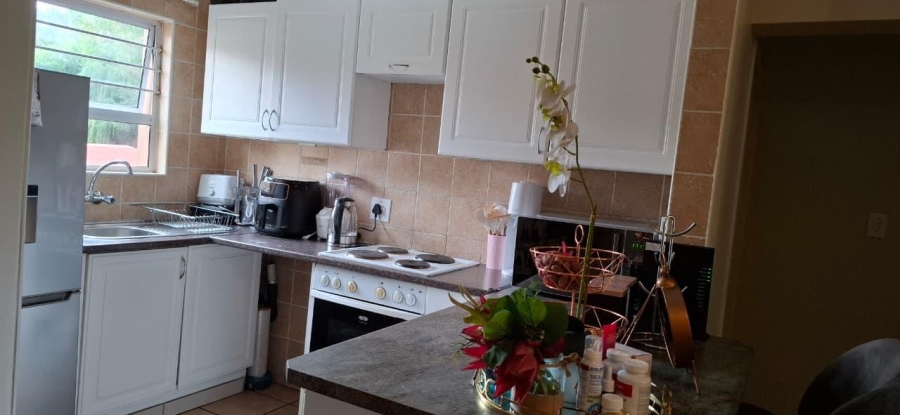 To Let 2 Bedroom Property for Rent in Sunninghill Gauteng