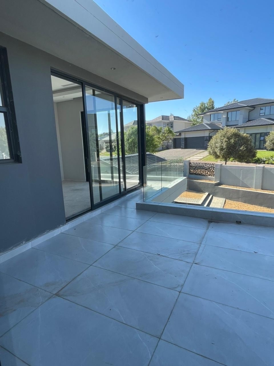 5 Bedroom Property for Sale in Waterfall Country Estate Gauteng