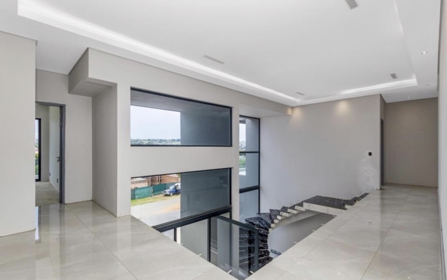 5 Bedroom Property for Sale in Waterfall Country Estate Gauteng