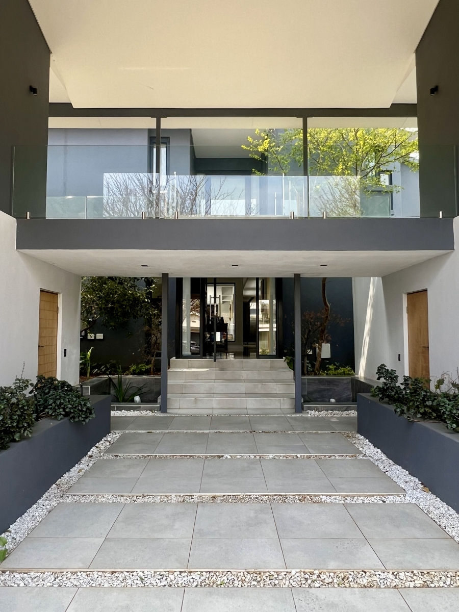 4 Bedroom Property for Sale in Waterfall Country Estate Gauteng