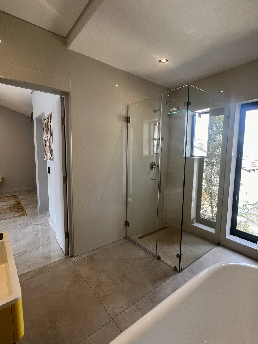 4 Bedroom Property for Sale in Waterfall Country Estate Gauteng