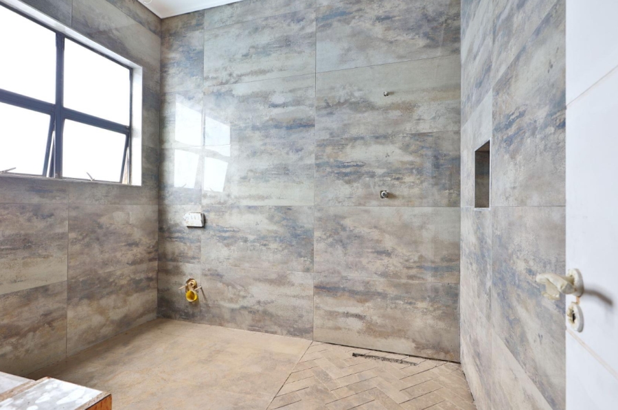 5 Bedroom Property for Sale in Waterfall Country Estate Gauteng