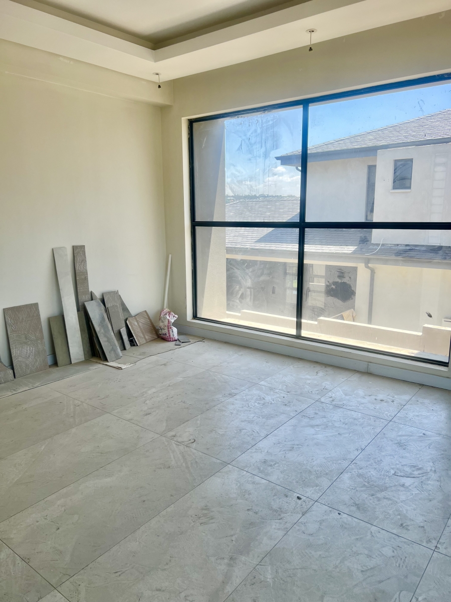 5 Bedroom Property for Sale in Waterfall Country Estate Gauteng