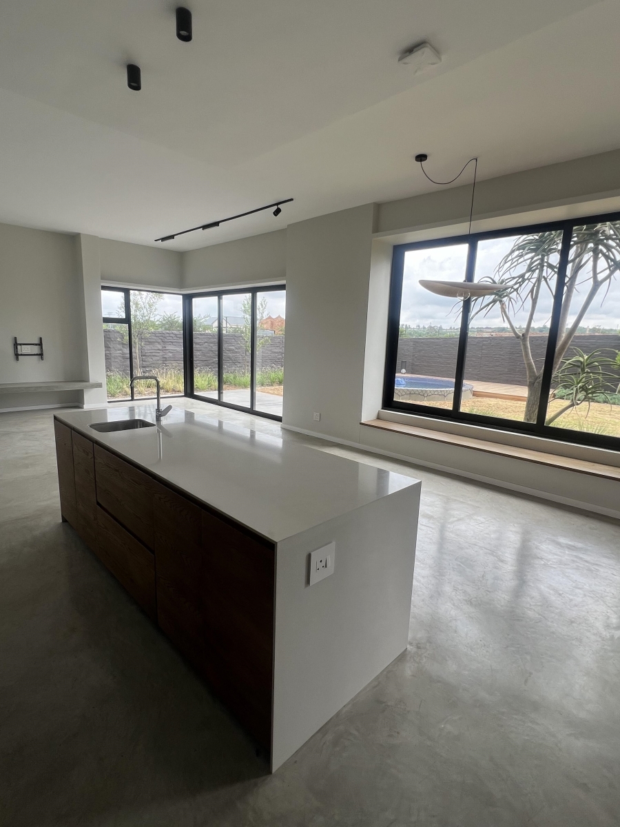 4 Bedroom Property for Sale in Helderfontein Estate Gauteng