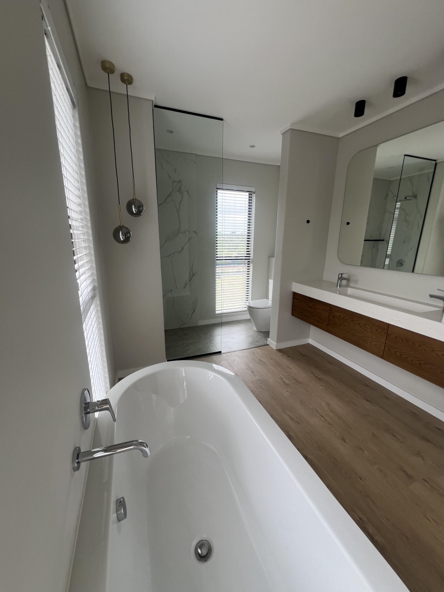 4 Bedroom Property for Sale in Helderfontein Estate Gauteng