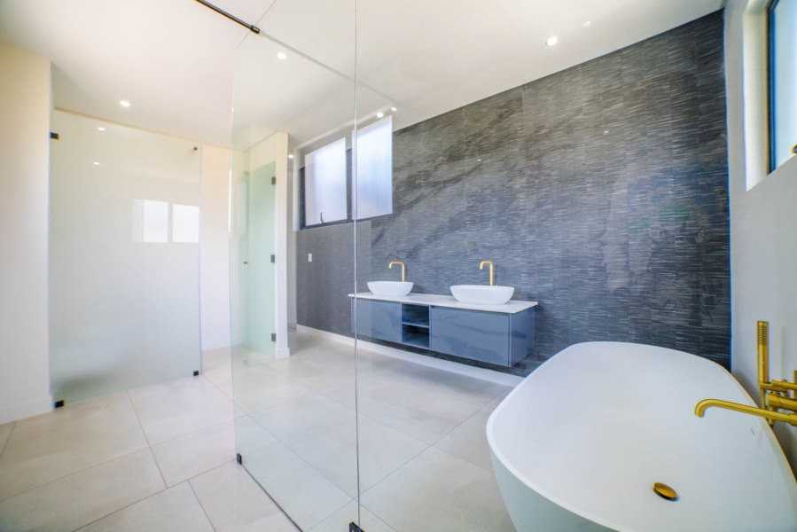 4 Bedroom Property for Sale in Helderfontein Estate Gauteng
