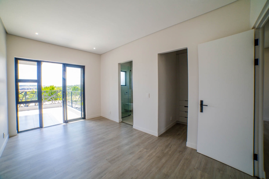 4 Bedroom Property for Sale in Helderfontein Estate Gauteng