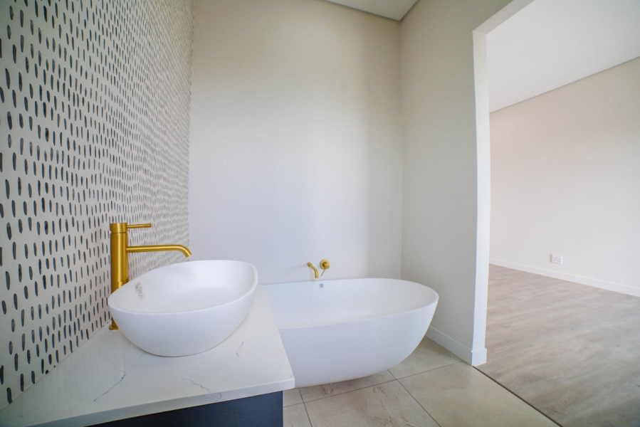 4 Bedroom Property for Sale in Helderfontein Estate Gauteng